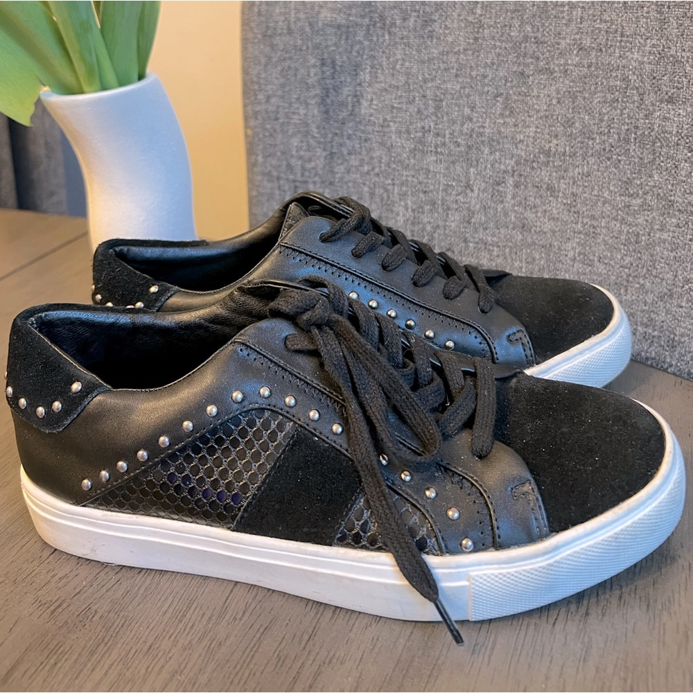 Steve Madden black with stud sneakers